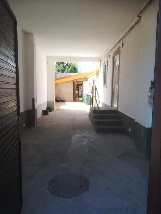 Family House Vila Eger Exterior foto