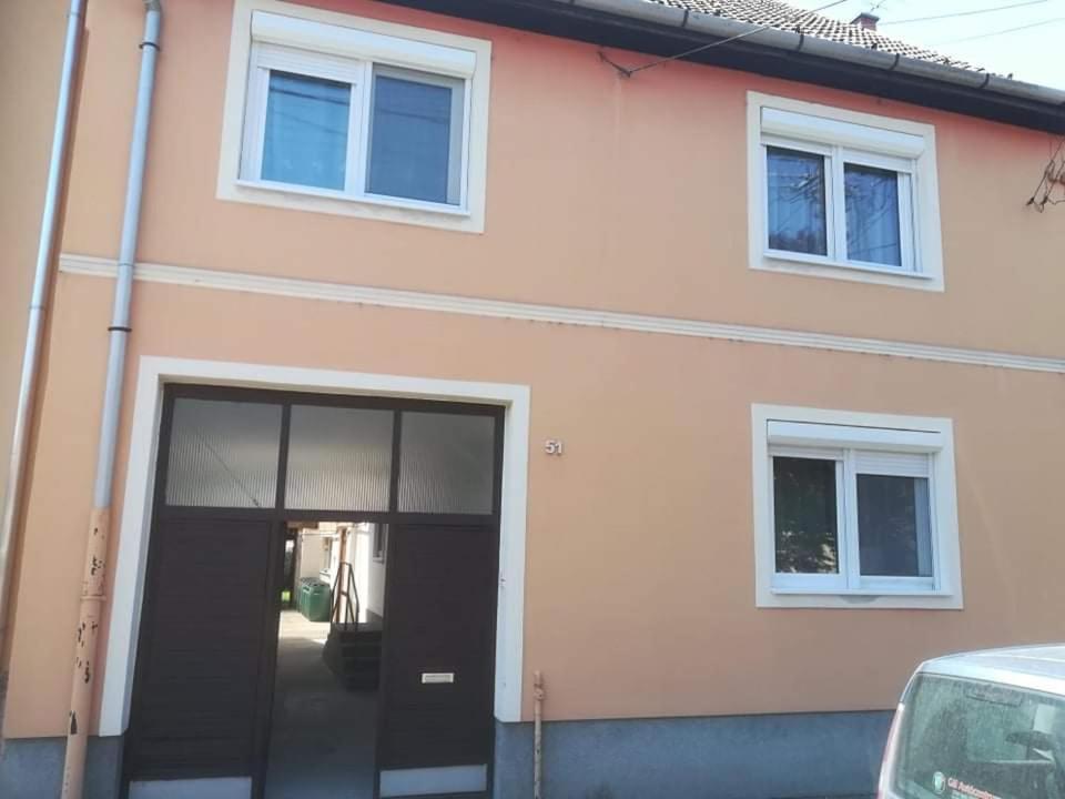 Family House Vila Eger Exterior foto